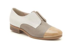 Clarks oxford