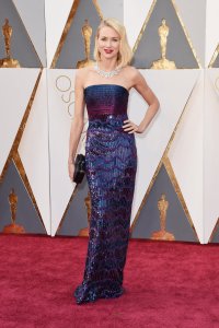 HOLLYWOOD, CA - FEBRUARY 28: Actress Naomi Watts attends the 88th Annual Academy Awards at Hollywood & Highland Center on February 28, 2016 in Hollywood, California.  (Photo by Jason Merritt/Getty Images)