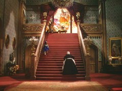 gone-with-the-wind-atlanta-house-red-staircase